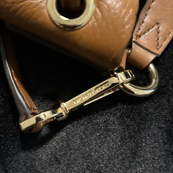 Michael Kors Brynn Bucket Bag NWOT - Picture 7 of 12